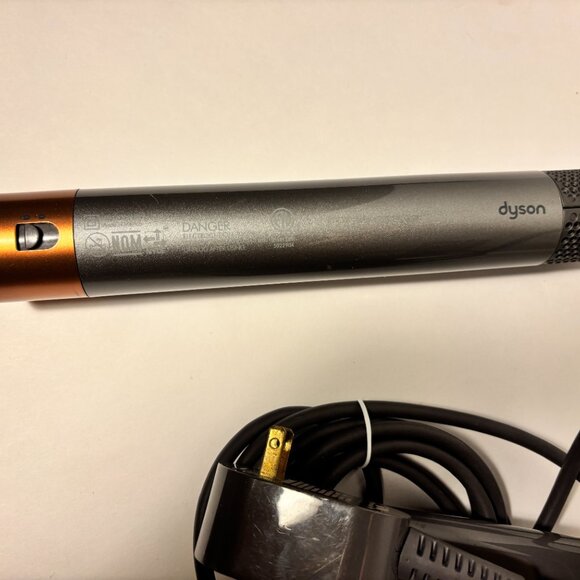 Dyson Airwrap Complete Multi-Styler Styler Nickel/Copper with (six) Attachments - Picture 3 of 15